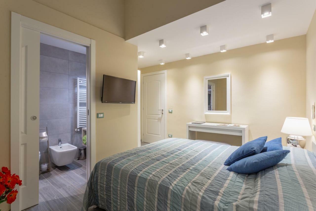 Le Stanze Di Carla! Bagno Privato, Cucina In Comune Florence Ngoại thất bức ảnh
